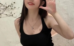 美女扒开尿口让男人桶进